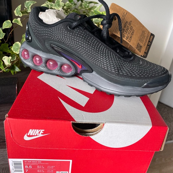 Air Max DN - Picture 1 of 4